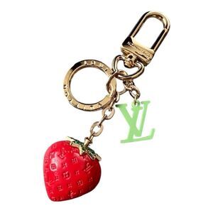 High Quality Luxury Bag Charm Red Strawberry Keychain